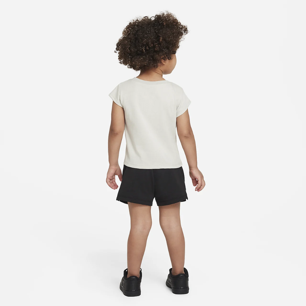 Nike Baby (12-24M) T-Shirt and Shorts Set 16J616-023