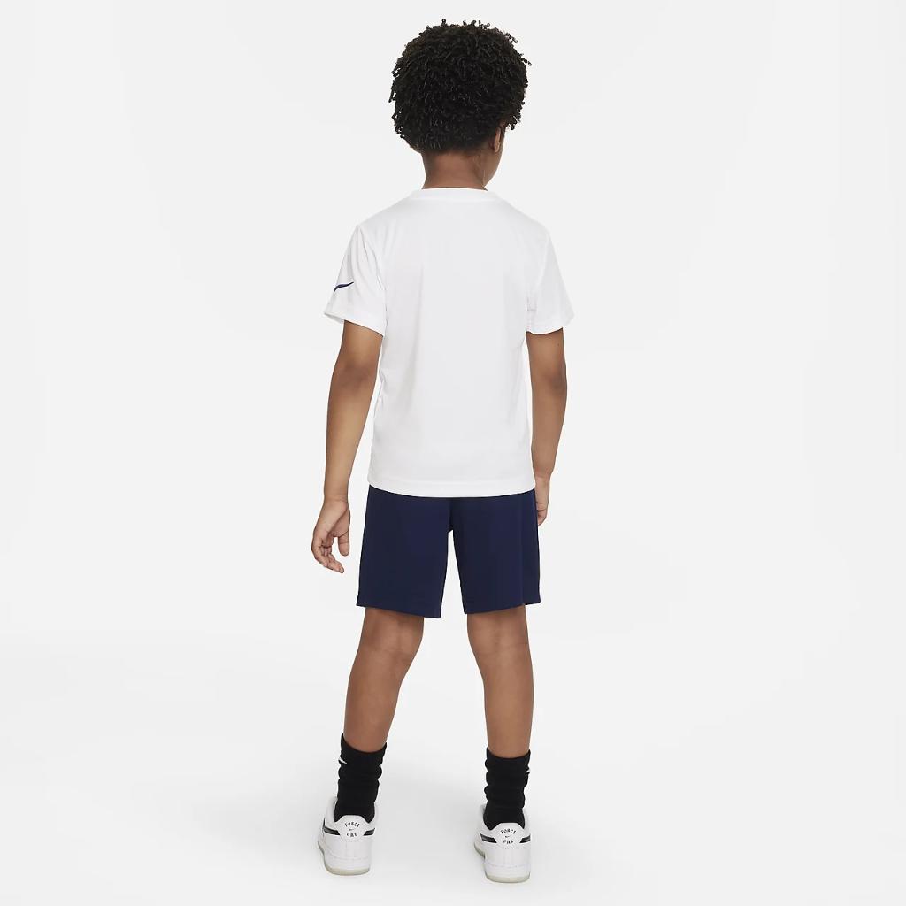 Nike Little Kids&#039; T-Shirt and Shorts Set 86F026-U90