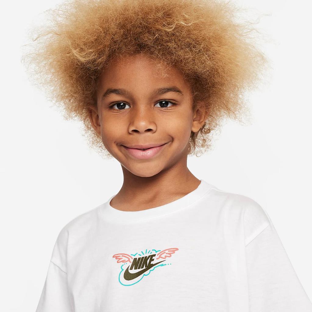 Nike Sportswear &quot;Art of Play&quot; Relaxed Graphic Tee Little Kids T-Shirt 86L110-001