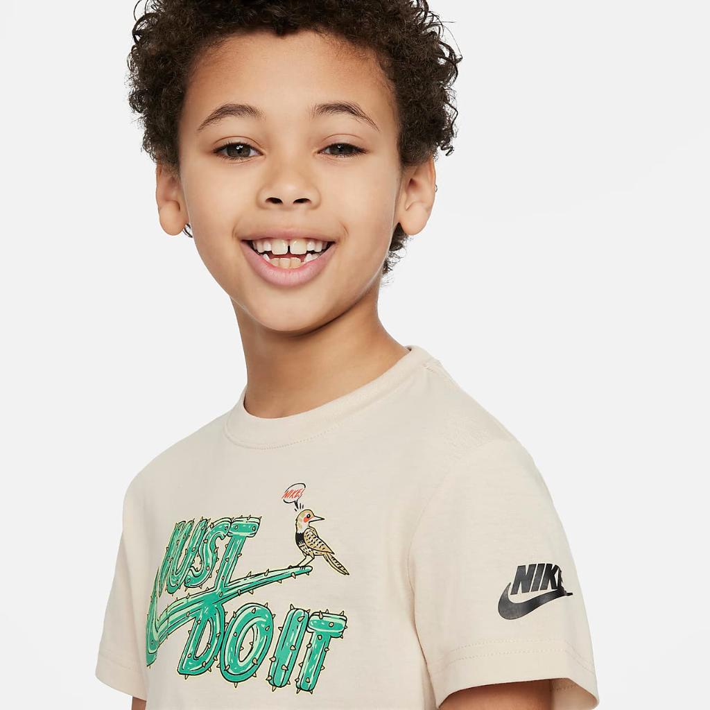 Nike Little Kids&#039; Oversized Graphic T-Shirt 86L686-X5C