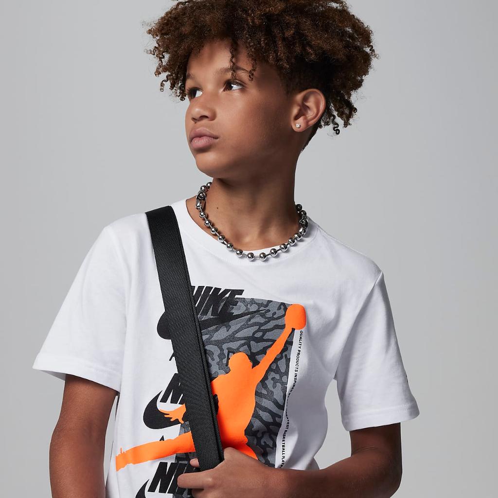 Jordan Big Kids&#039; Air Jordan Time Out T-Shirt 95C065-001