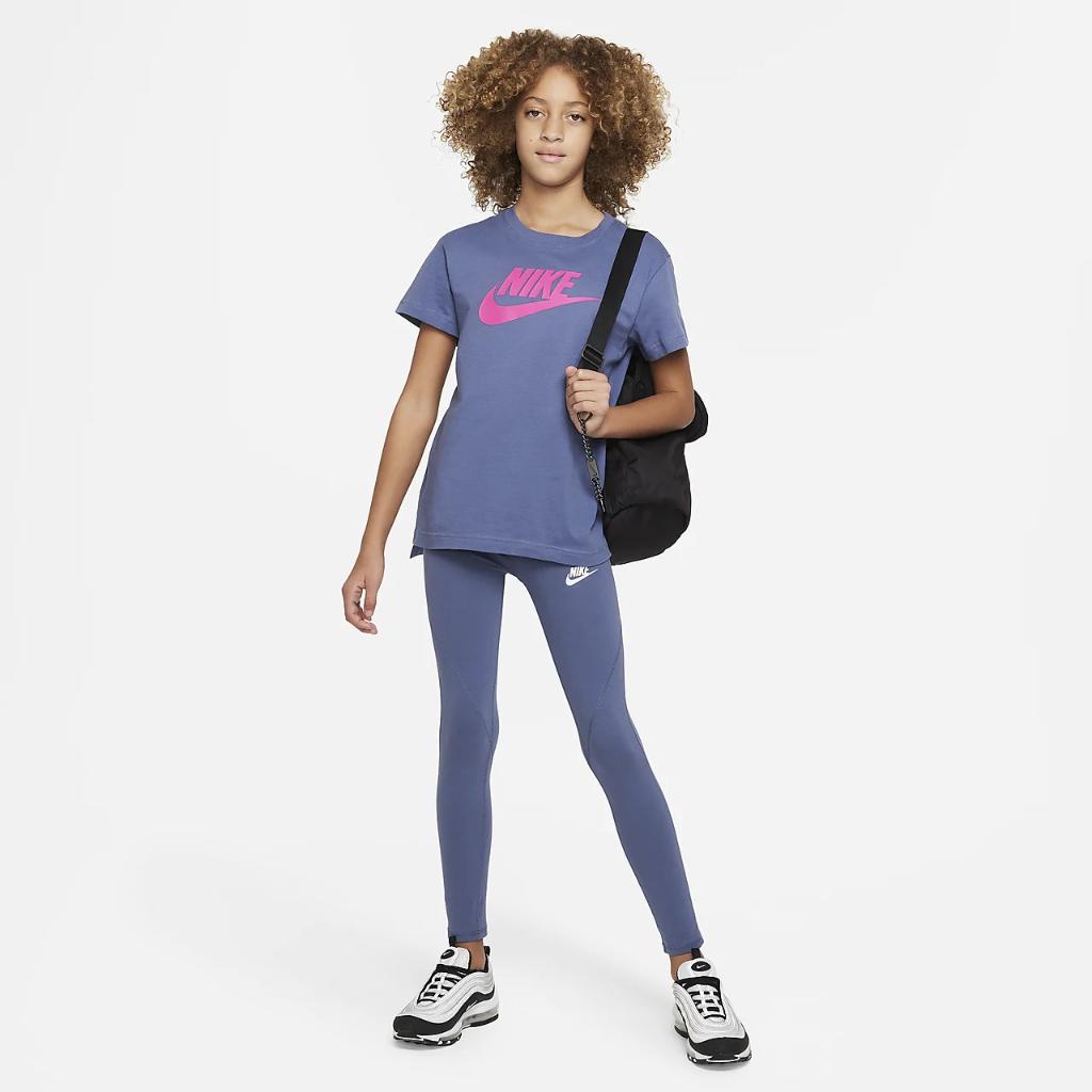 Nike Sportswear Big Kids&#039; T-Shirt AR5088-491