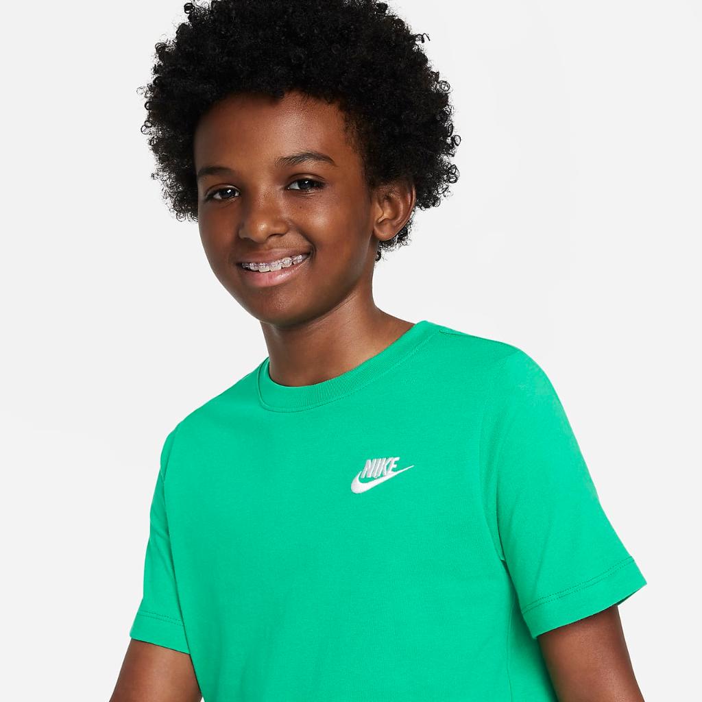 Nike Sportswear Big Kids&#039; T-Shirt AR5254-331
