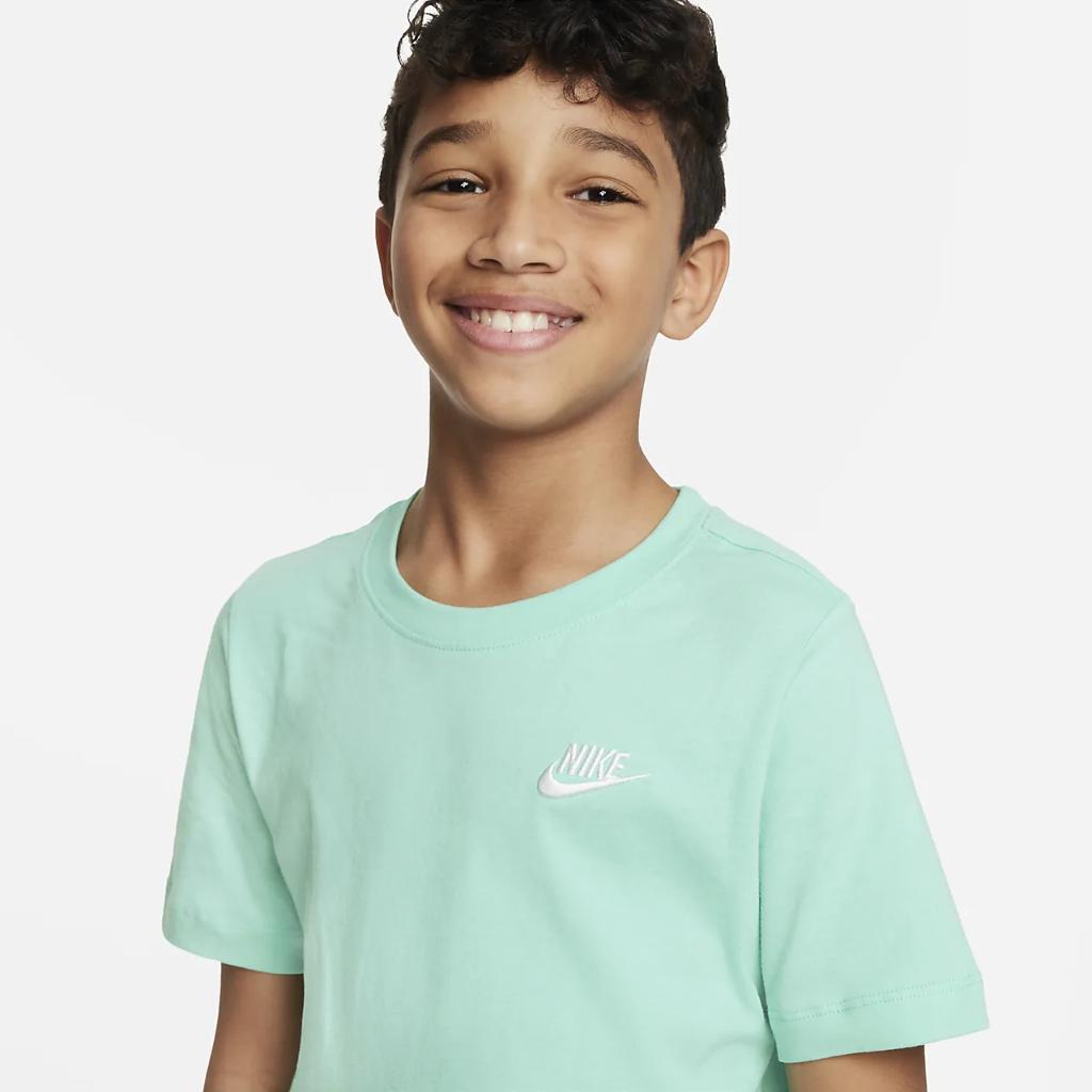 Nike Sportswear Big Kids&#039; T-Shirt AR5254-350