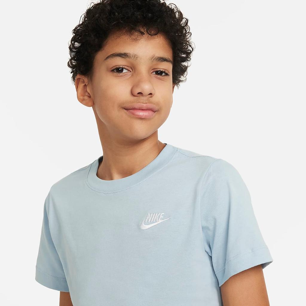 Nike Sportswear Big Kids&#039; T-Shirt AR5254-440
