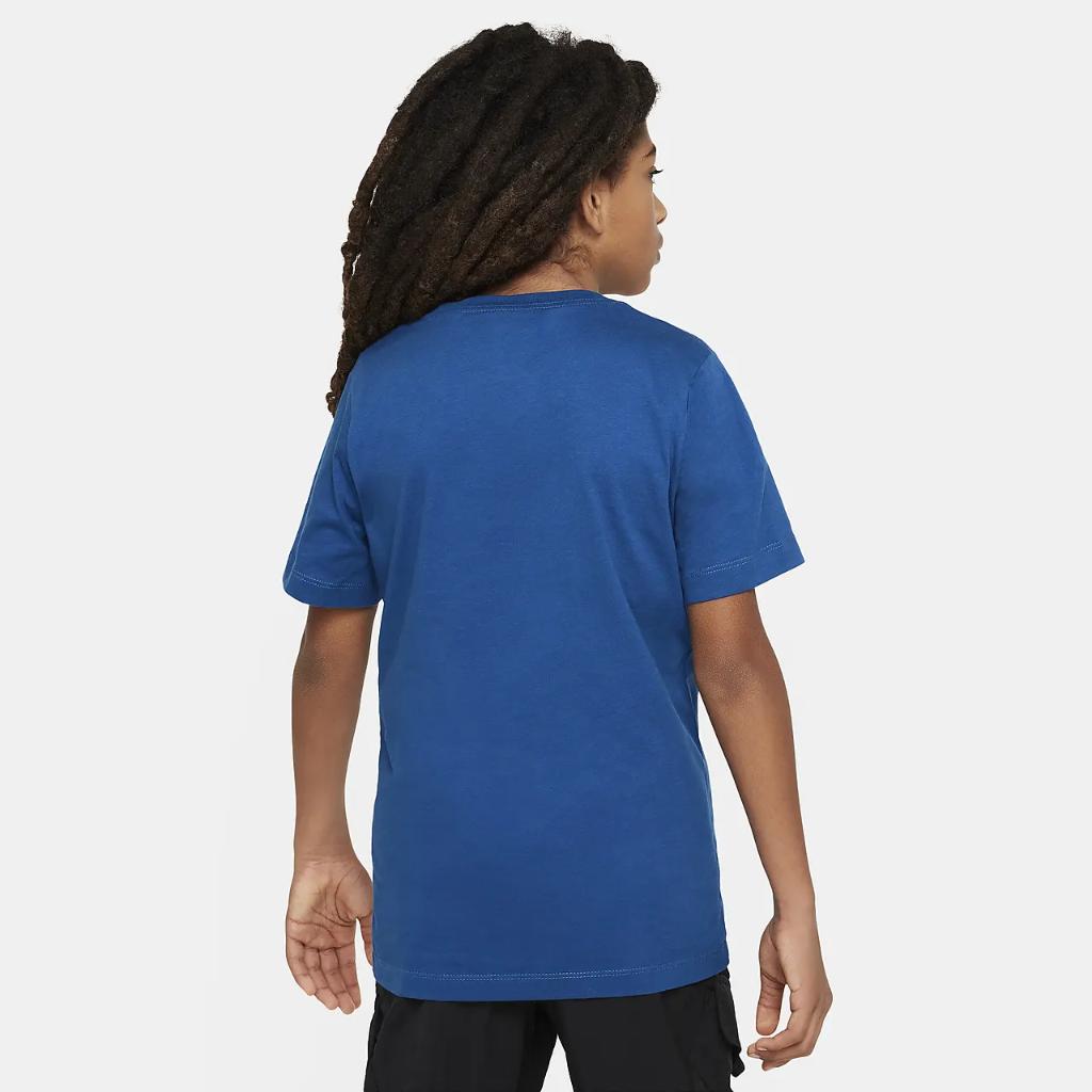 Nike Sportswear Big Kids&#039; T-Shirt AR5254-476
