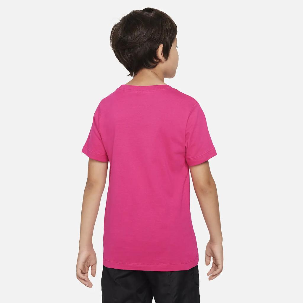 Nike Sportswear Big Kids&#039; T-Shirt AR5254-616