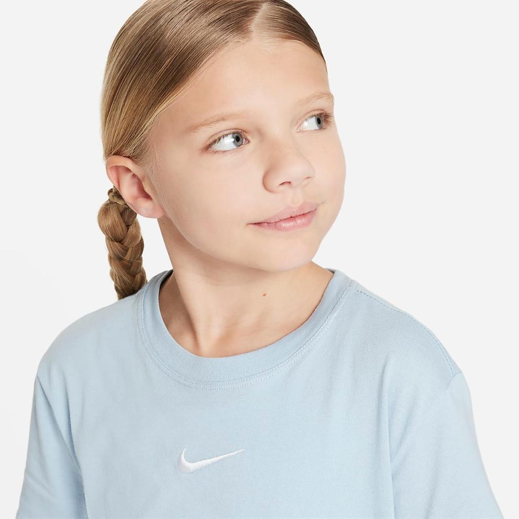 Nike Sportswear Big Kids&#039; (Girls&#039;) T-Shirt DA6918-440