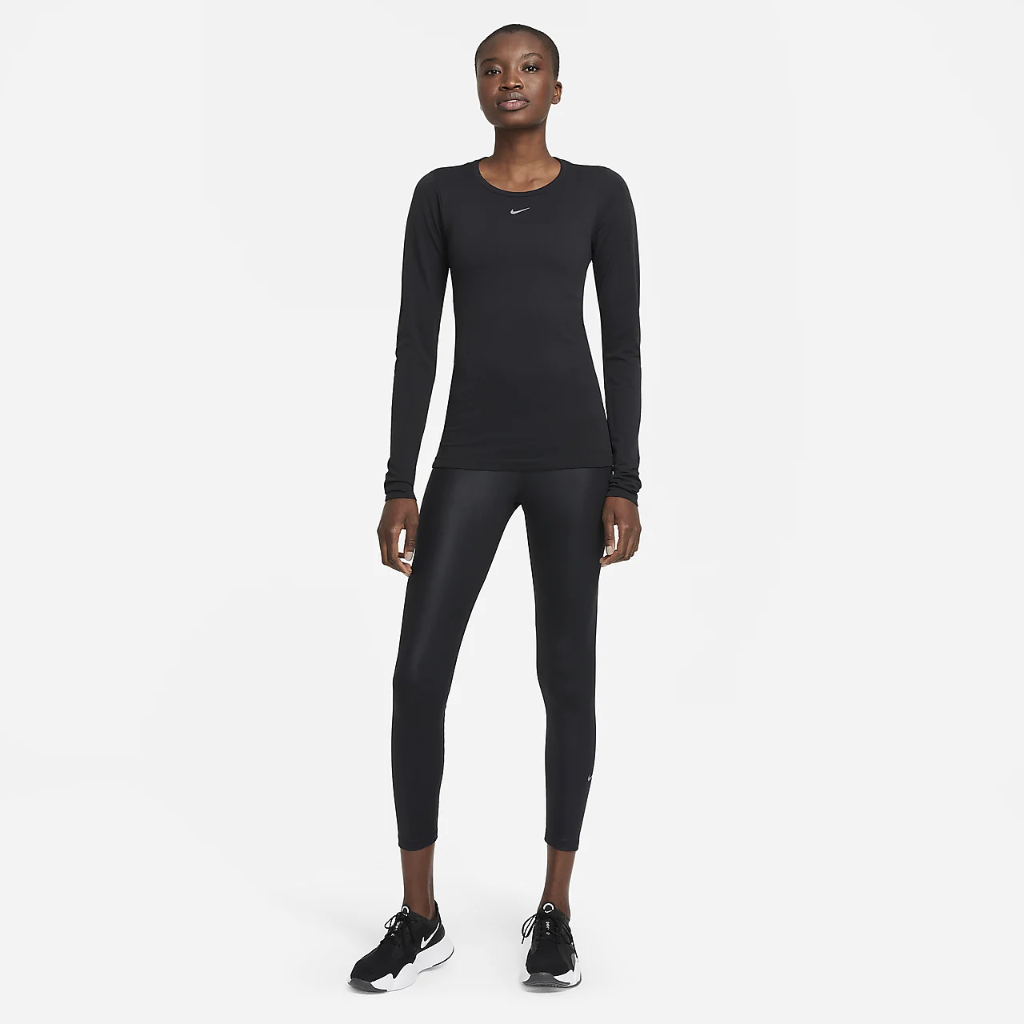 Nike Dri-FIT ADV Aura Women&#039;s Slim-Fit Long-Sleeve Training Top DD0593-010