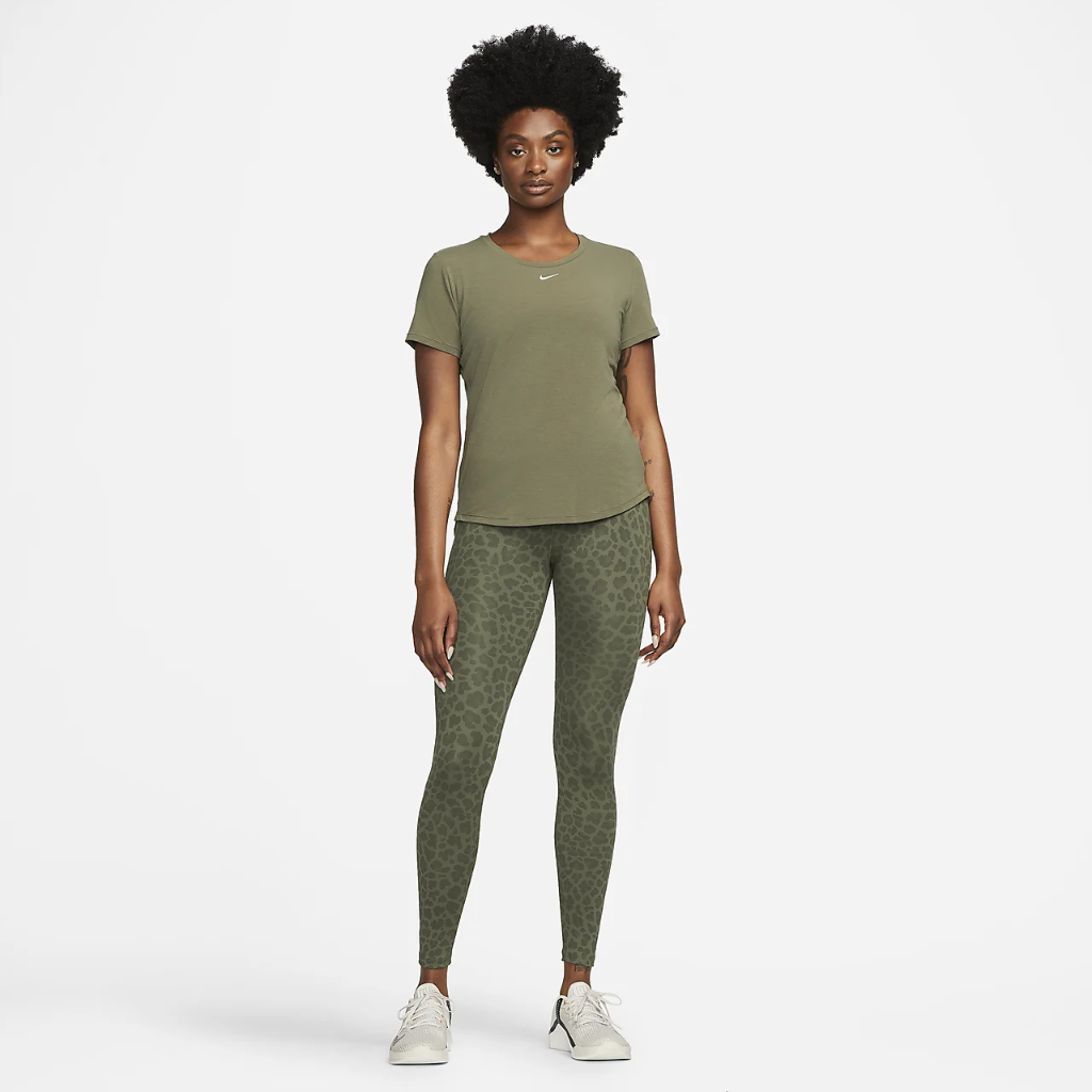 Nike Dri-FIT UV One Luxe Women&#039;s Standard Fit Short-Sleeve Top DD0618-222