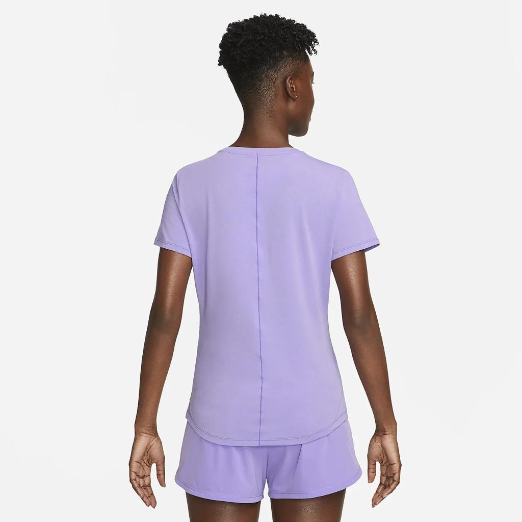 Nike Dri-FIT UV One Luxe Women&#039;s Standard Fit Short-Sleeve Top DD0618-567