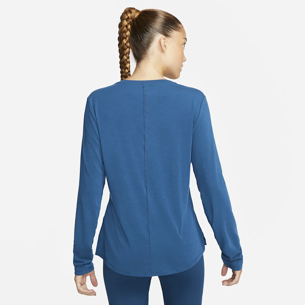 Nike Dri-FIT UV One Luxe Women&#039;s Standard Fit Long-Sleeve Top DD0620-460