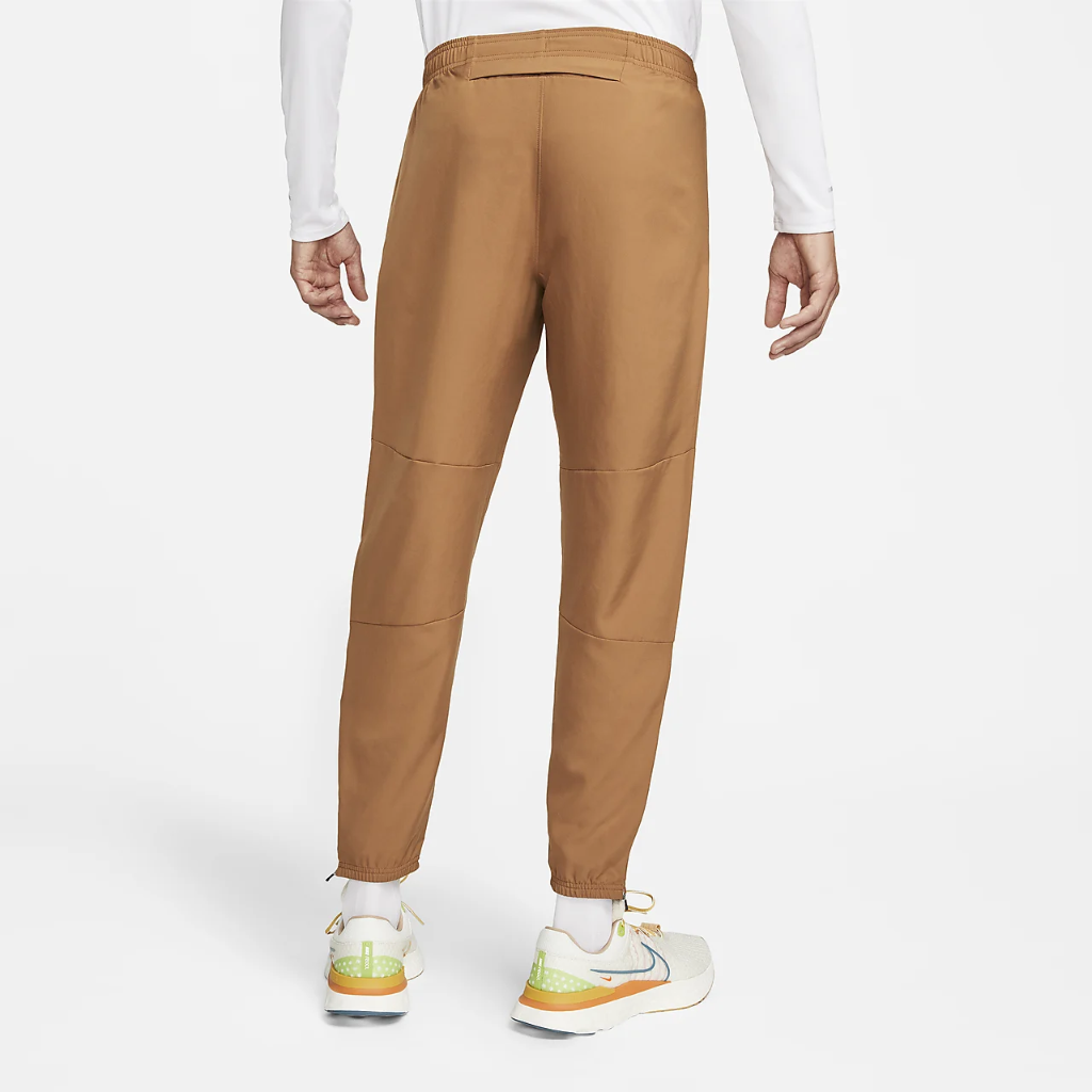 Nike Dri-FIT Challenger Men&#039;s Woven Running Pants DD4894-270