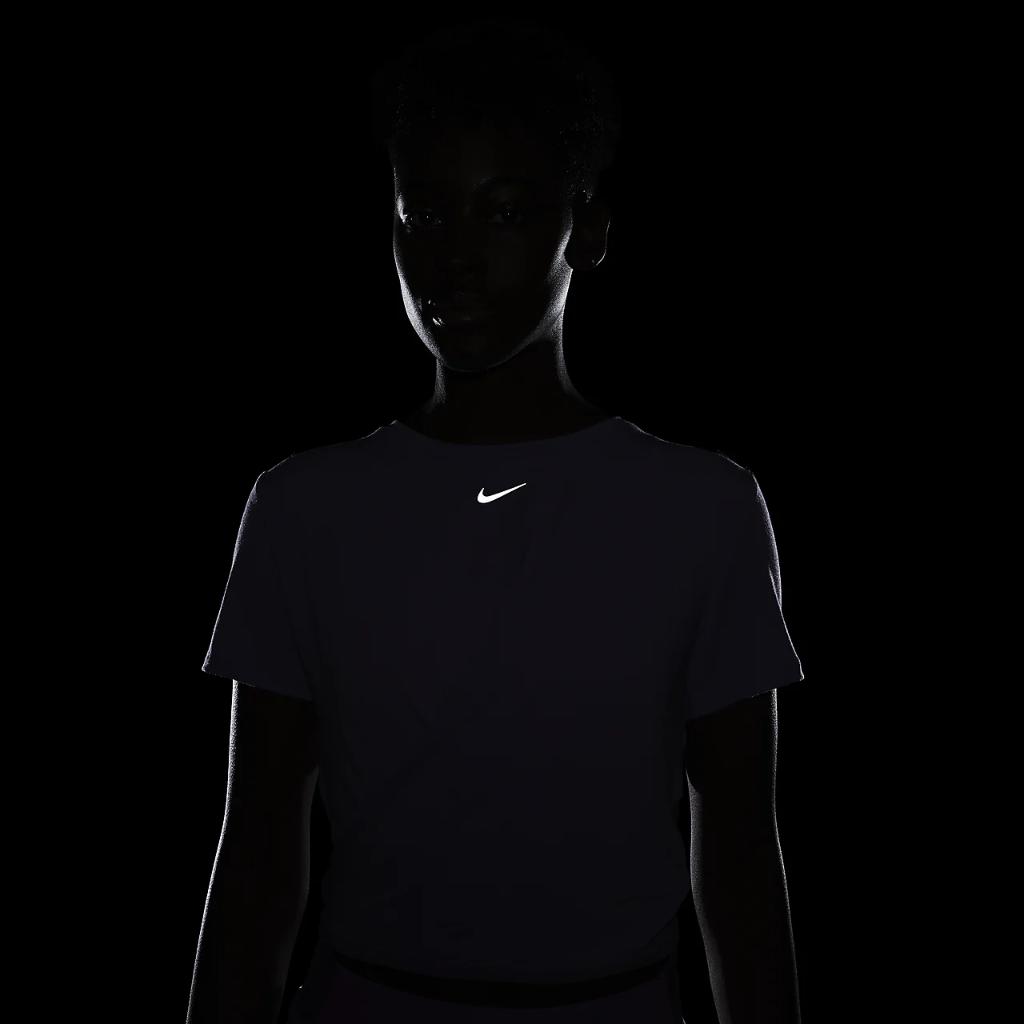 Nike Dri-FIT One Luxe Women&#039;s Twist Cropped Short-Sleeve Top DD4921-567