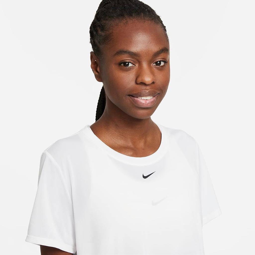 Nike Dri-FIT One Women&#039;s Standard Fit Short-Sleeve Cropped Top DD4954-100
