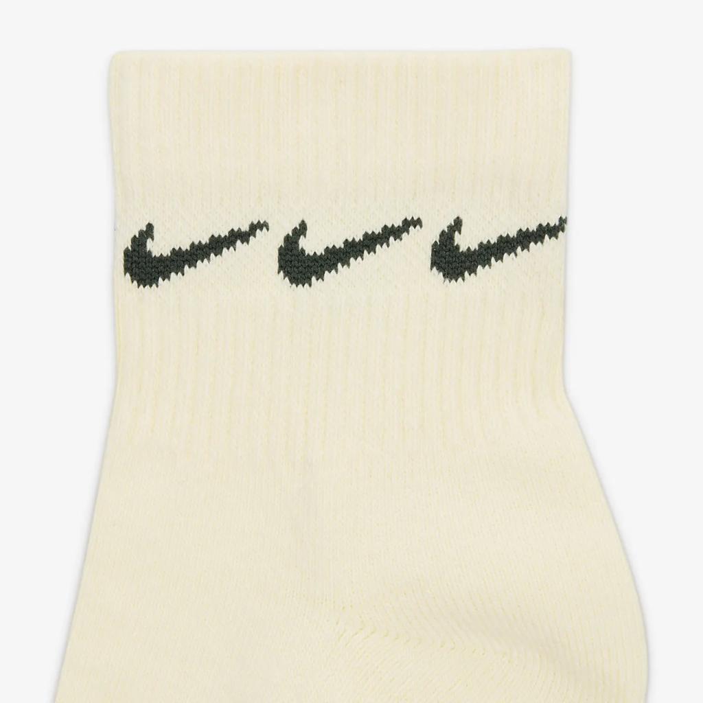 Nike Everyday Plus Cushioned Training Ankle Socks (3 Pairs) DH3827-901