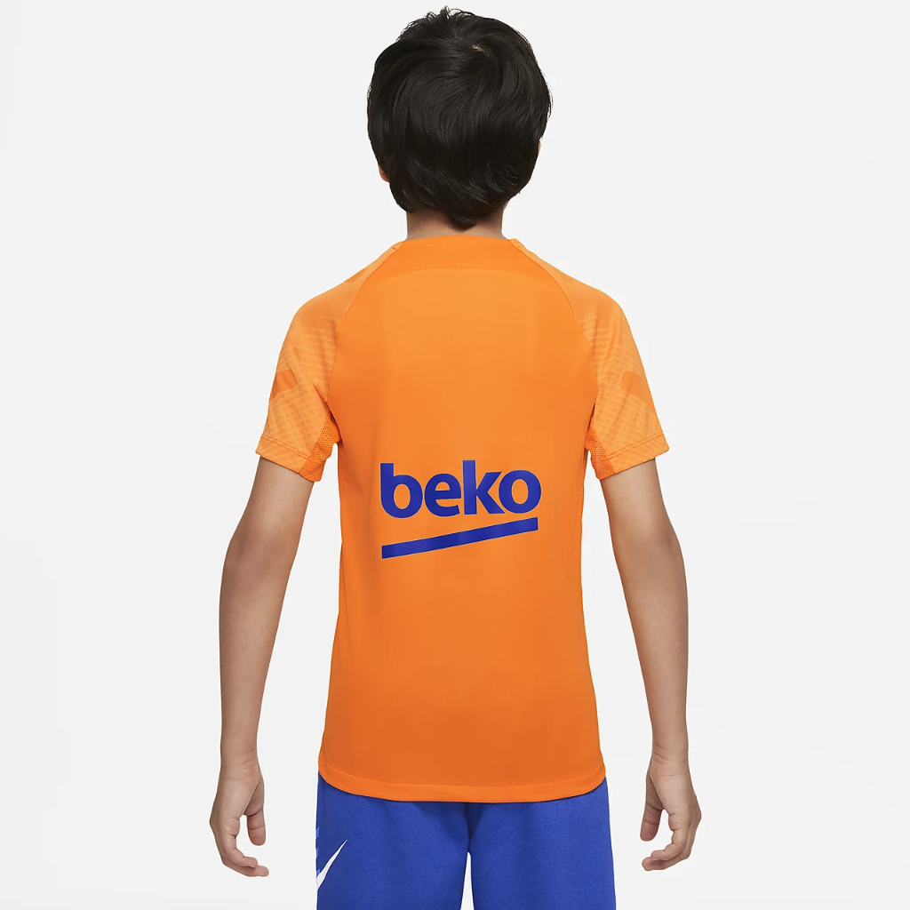 FC Barcelona Strike Big Kids&#039; Nike Dri-FIT Short-Sleeve Soccer Top DH7806-837