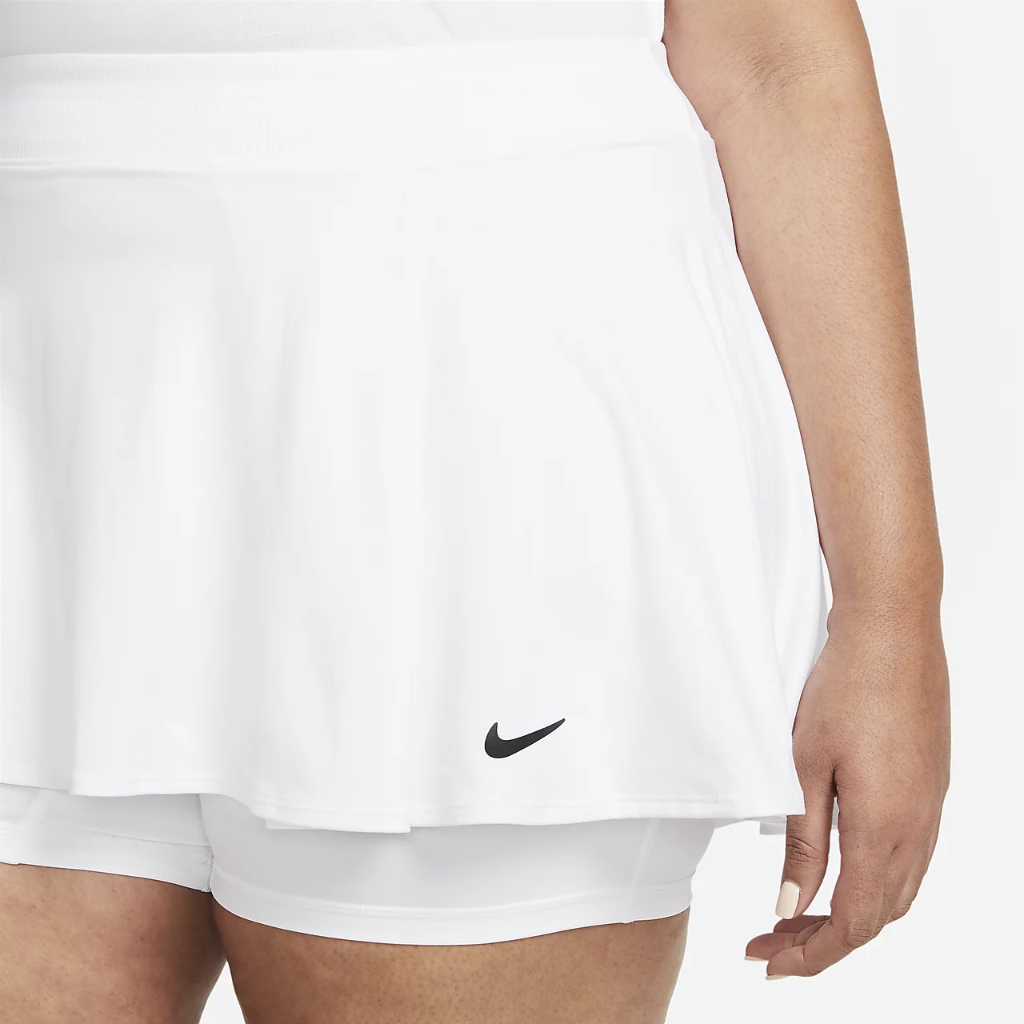 NikeCourt Dri-FIT Victory Women&#039;s Flouncy Tennis Skirt (Plus Size) DH9554-100