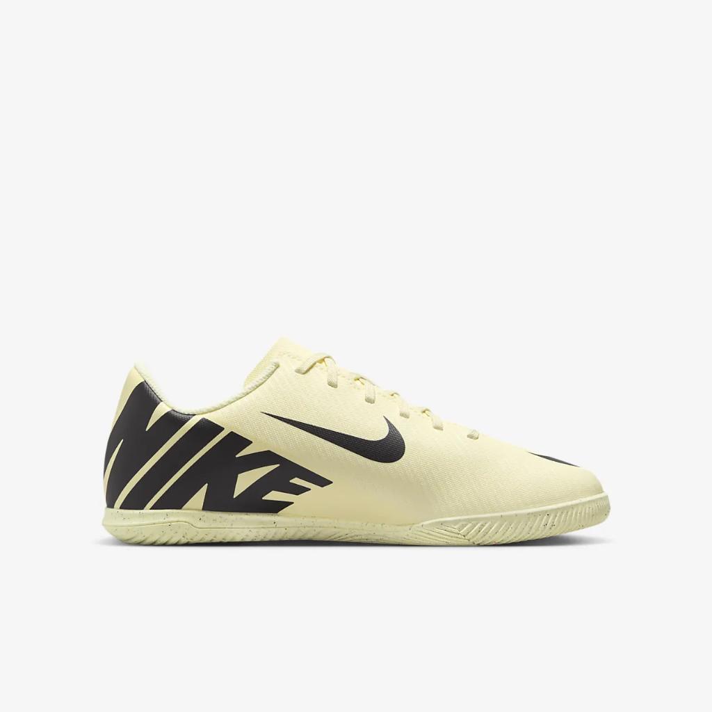Nike Jr. Mercurial Vapor 15 Club Little/Big Kids&#039; Indoor/Court Low-Top Soccer Shoes DJ5955-700
