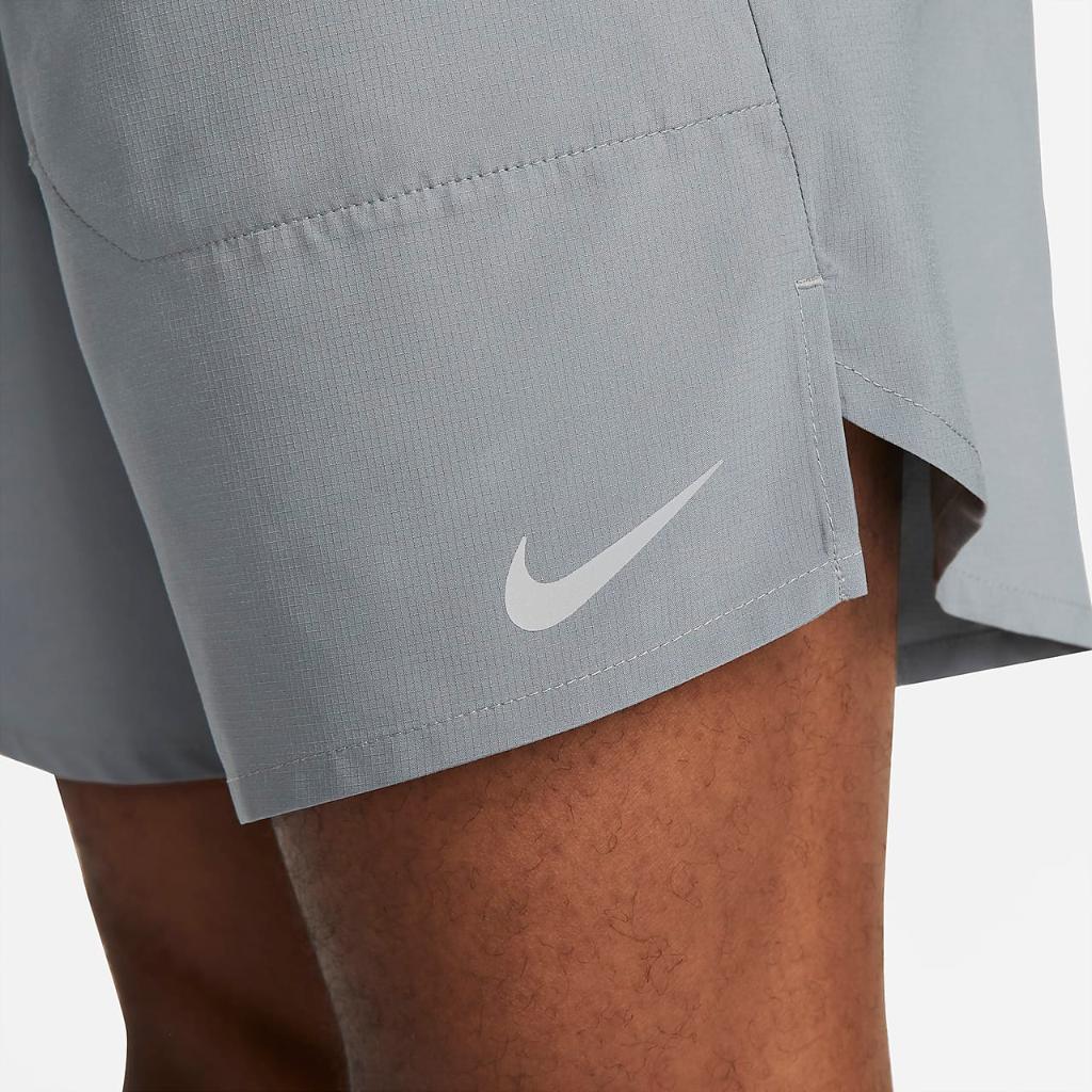 Nike Dri-FIT Stride Men&#039;s 7&quot; Unlined Running Shorts DM4741-084