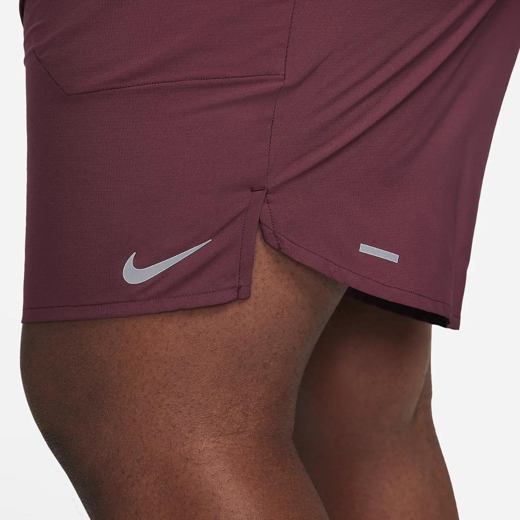 Nike Stride Men&#039;s Dri-FIT 7&quot; Unlined Running Shorts DM4741-681