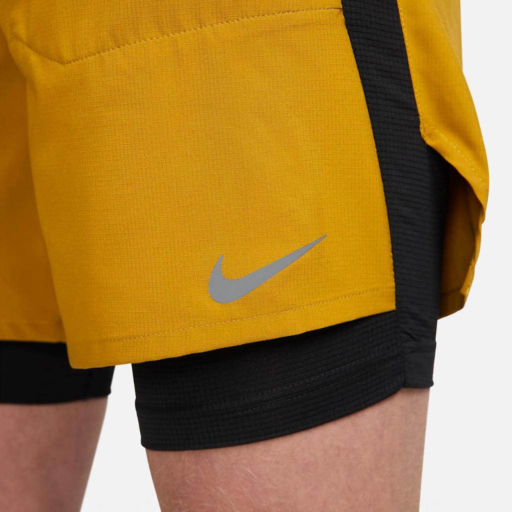 Nike Stride Men&#039;s Dri-FIT 5&quot; Hybrid Running Shorts DM4757-716