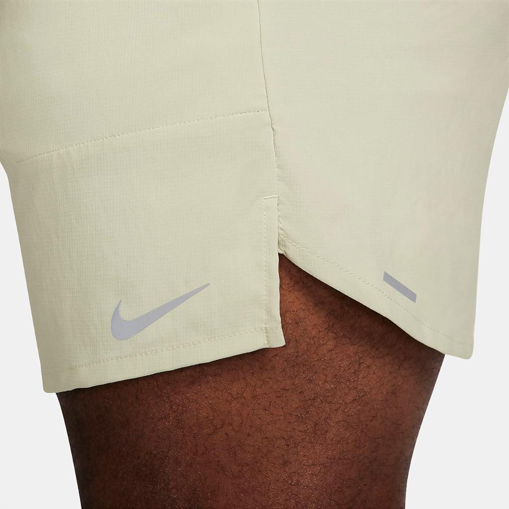 Nike Stride Men&#039;s Dri-FIT 7&quot; Brief-Lined Running Shorts DM4761-371