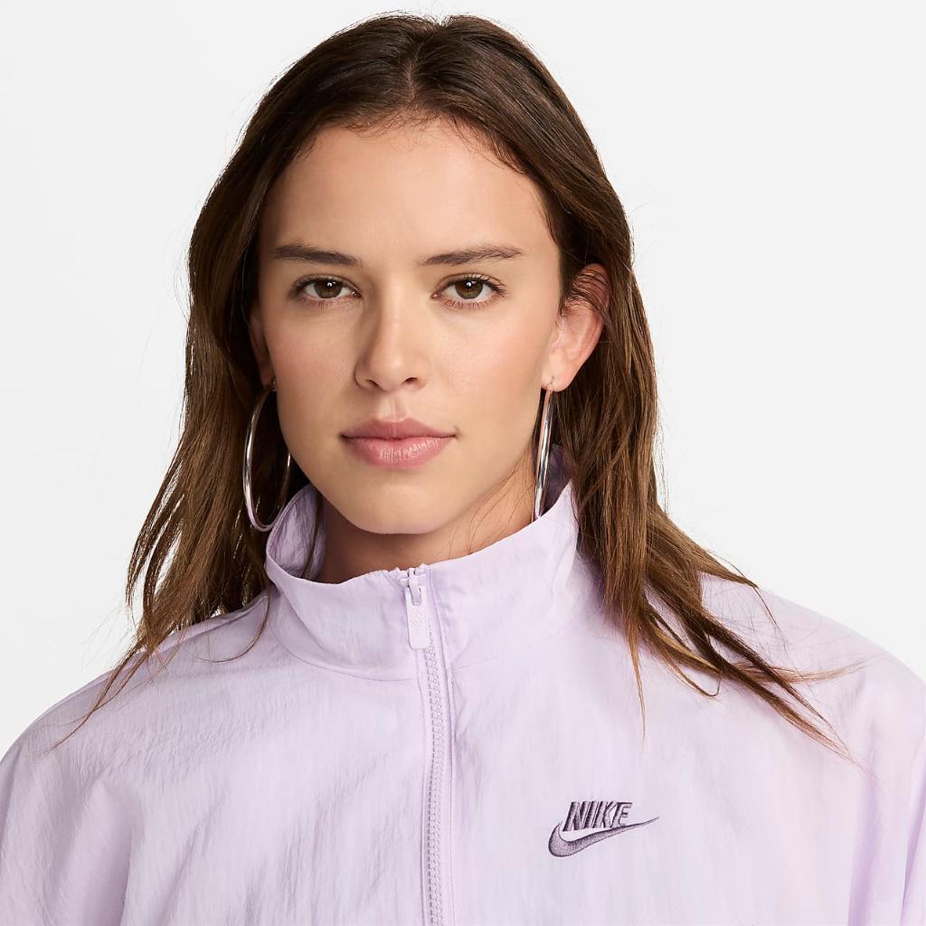 Nike Sportswear Essential Windrunner Women&#039;s Woven Jacket DM6185-511