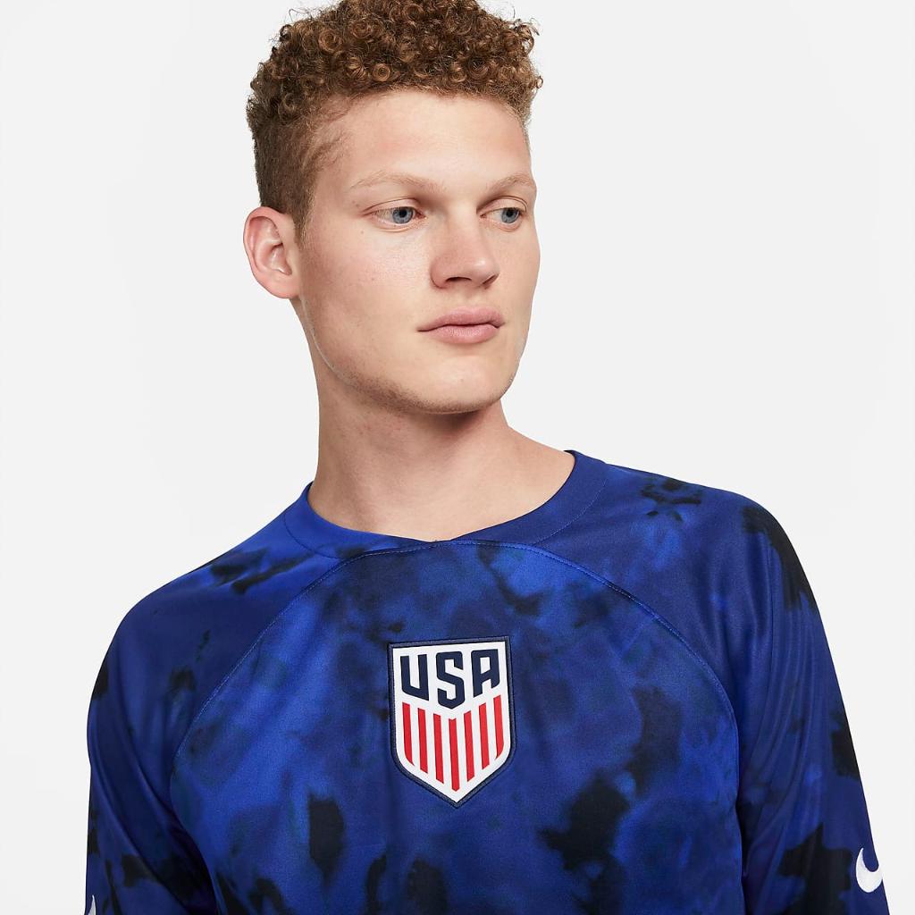U.S. 2022/23 Stadium Away Men&#039;s Nike Dri-FIT Long-Sleeve Soccer Jersey DN0671-452