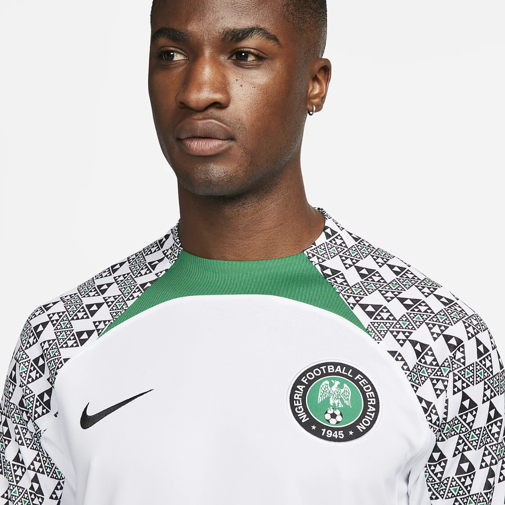 Nigeria 2022/23 Stadium Away Men&#039;s Nike Dri-FIT Soccer Jersey DN0695-100