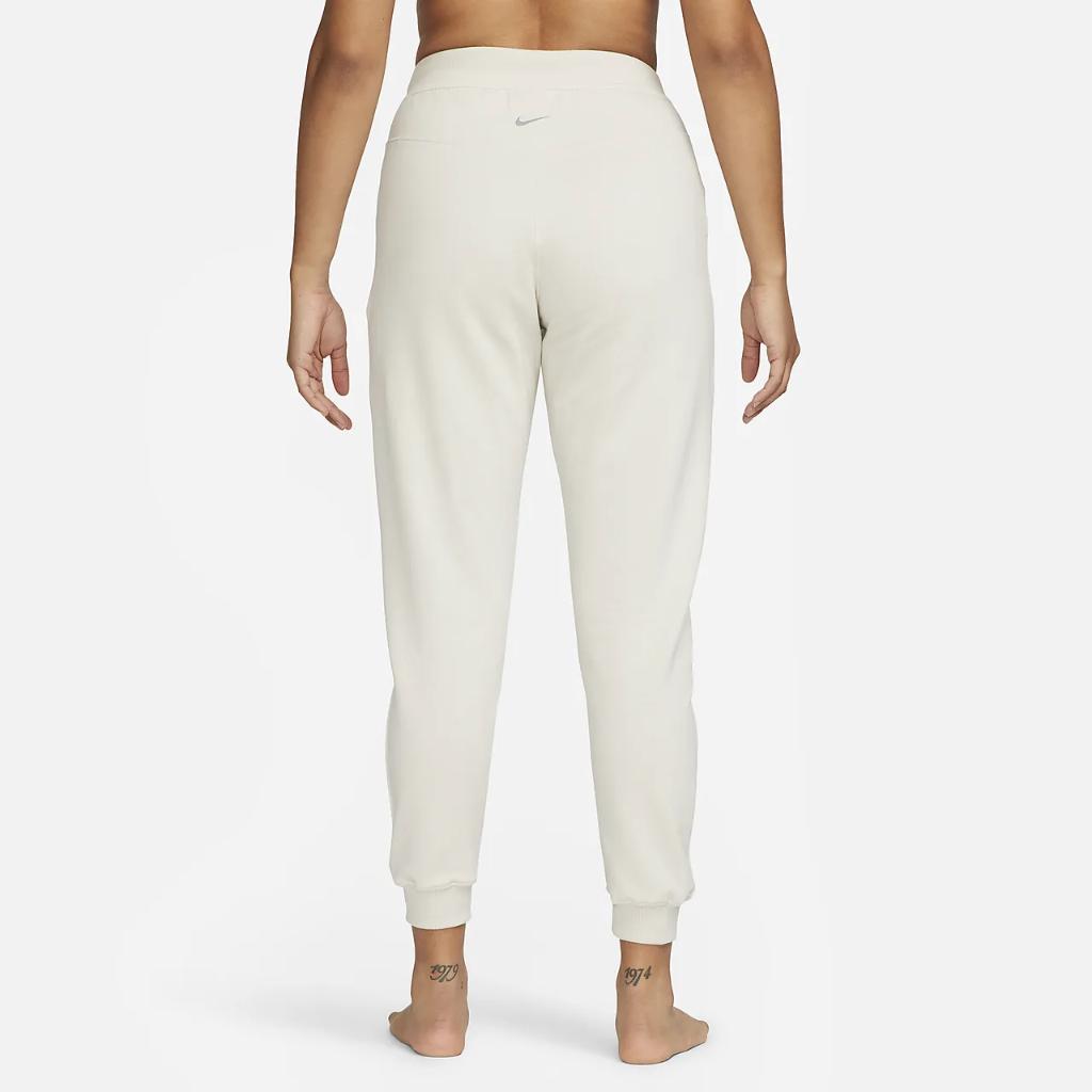 Nike Yoga Luxe Women&#039;s 7/8 Fleece Joggers DN0936-105