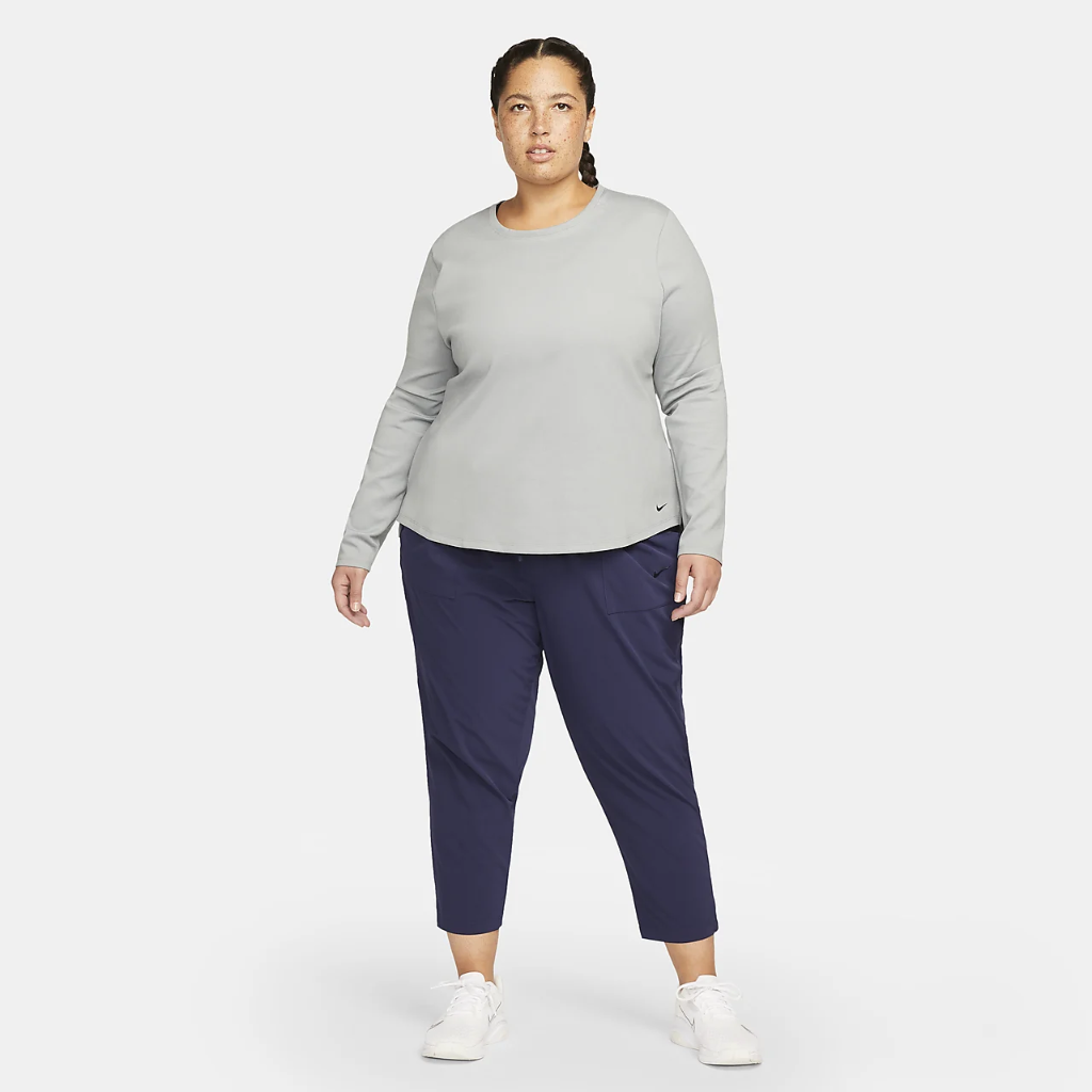 Nike Therma-FIT One Women&#039;s Standard Fit Long-Sleeve Top (Plus Size) DN2252-073
