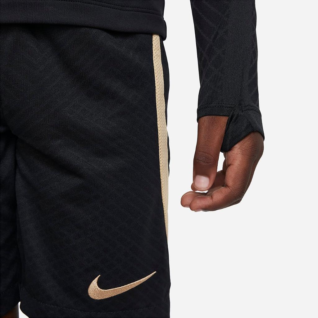 Chelsea FC Strike Big Kids&#039; Nike Dri-FIT Knit Soccer Drill Top DO2490-011