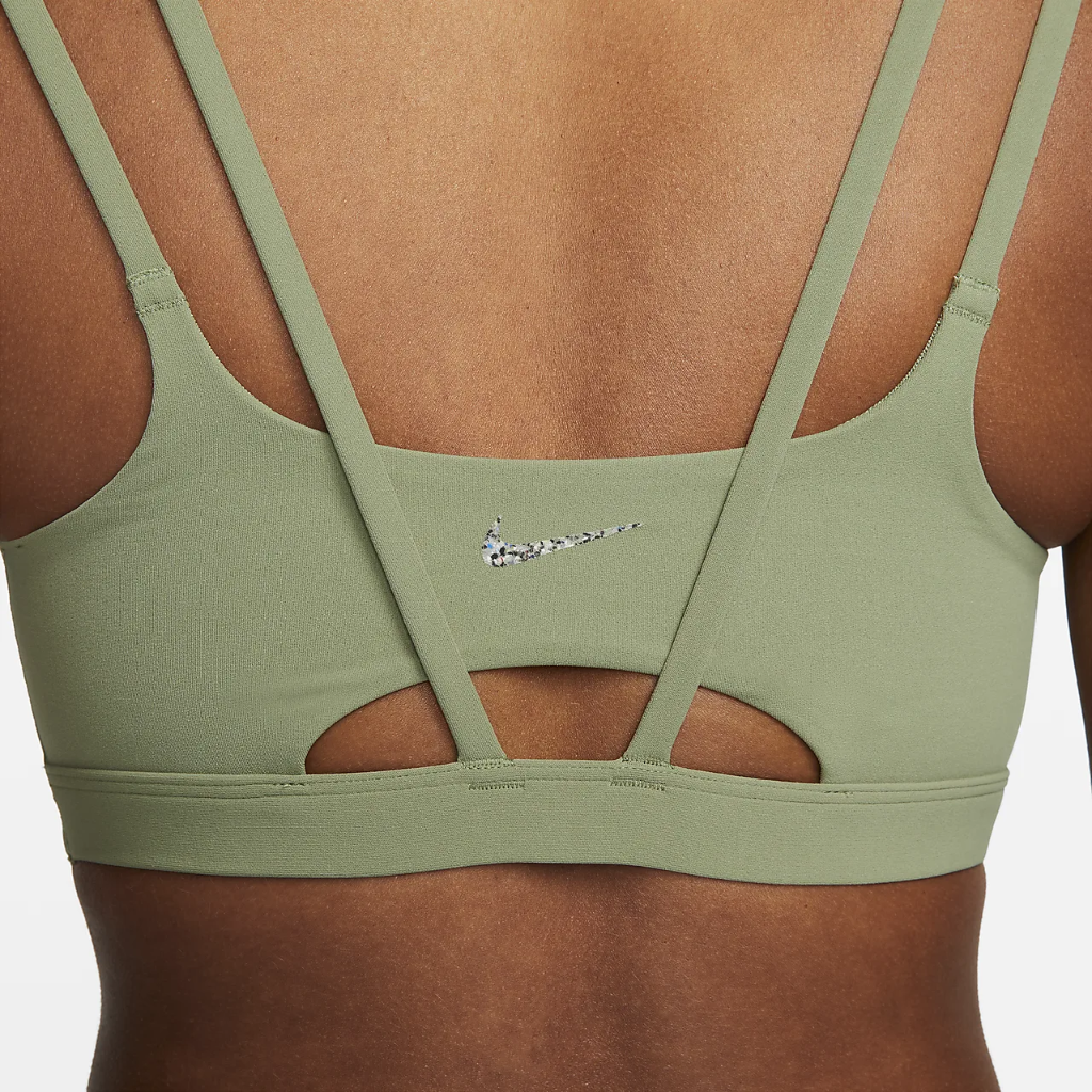 Nike Dri-FIT Alate Trace Women&#039;s Light-Support Padded Strappy Sports Bra DO6608-386