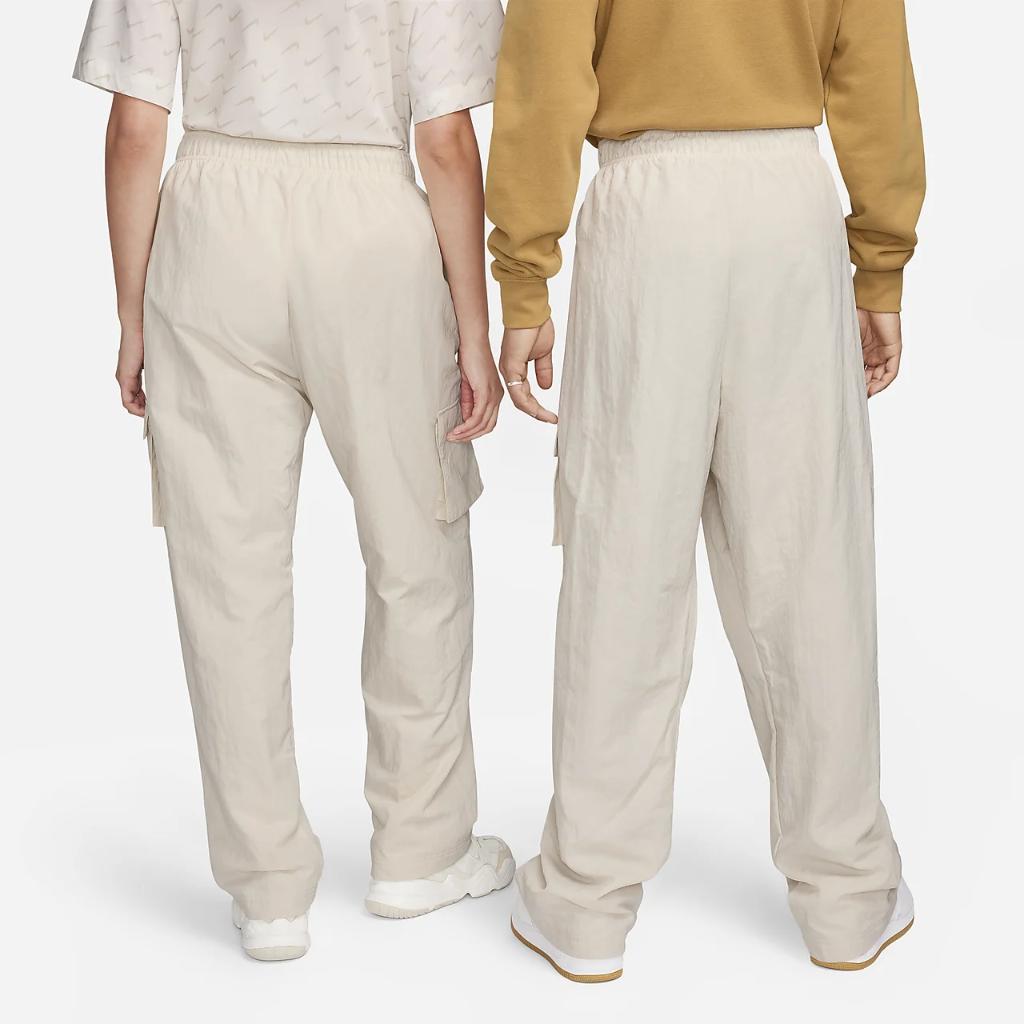 Nike Sportswear Essential Women&#039;s High-Rise Woven Cargo Pants DO7209-104