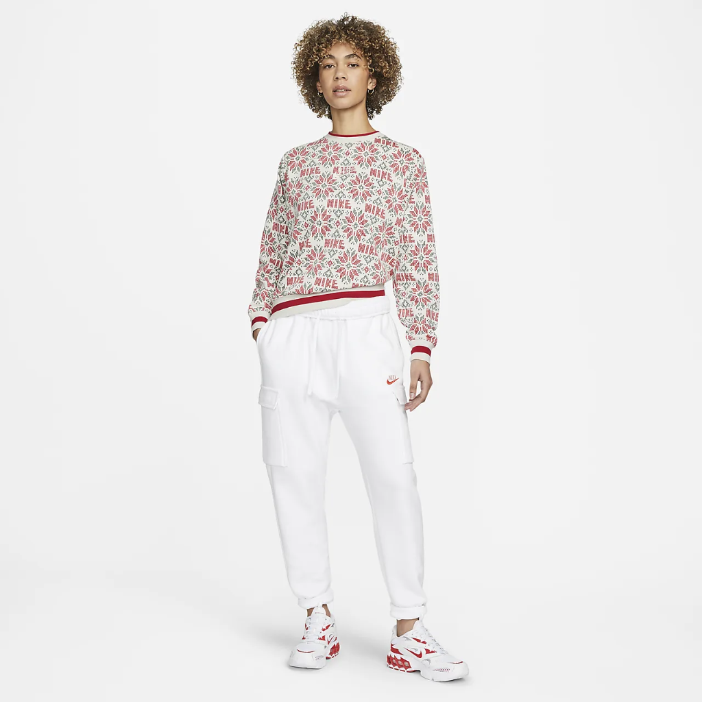 Nike Sportswear Club Fleece Women&#039;s Holiday Sweatshirt DQ3545-072