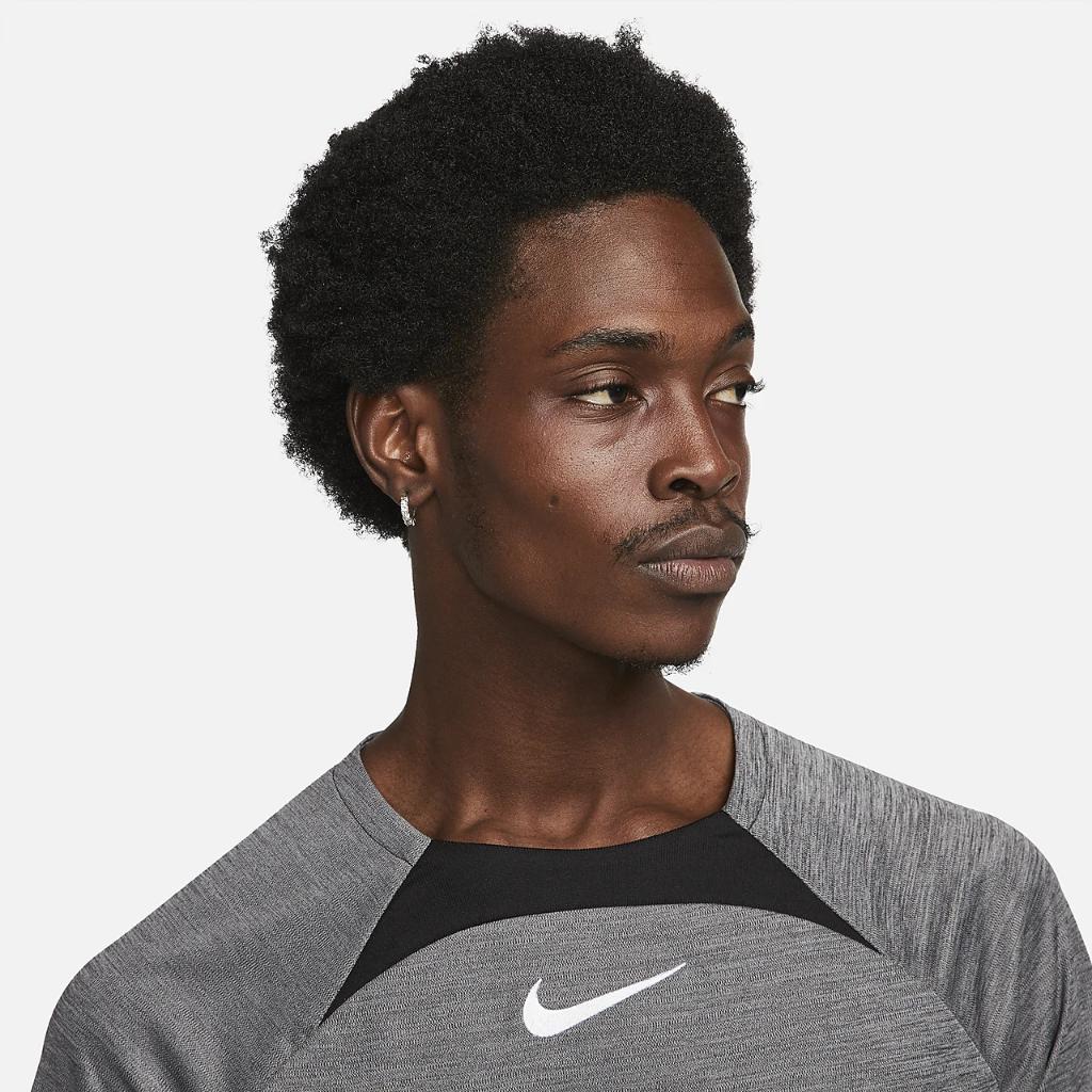 Nike Dri-FIT Academy Men&#039;s Short-Sleeve Soccer Top DQ5053-011
