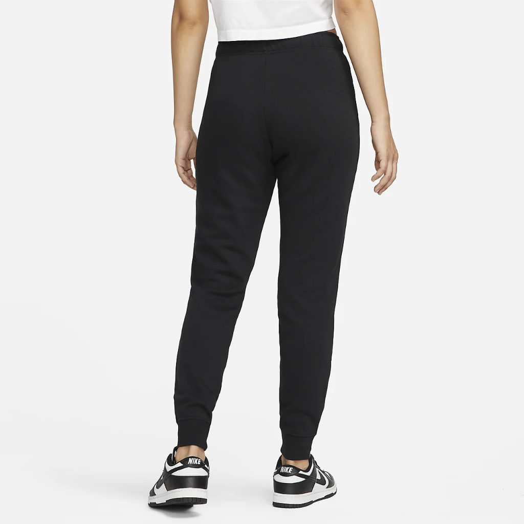 Nike Sportswear Club Fleece Women&#039;s Mid-Rise Slim Joggers DQ5174-010