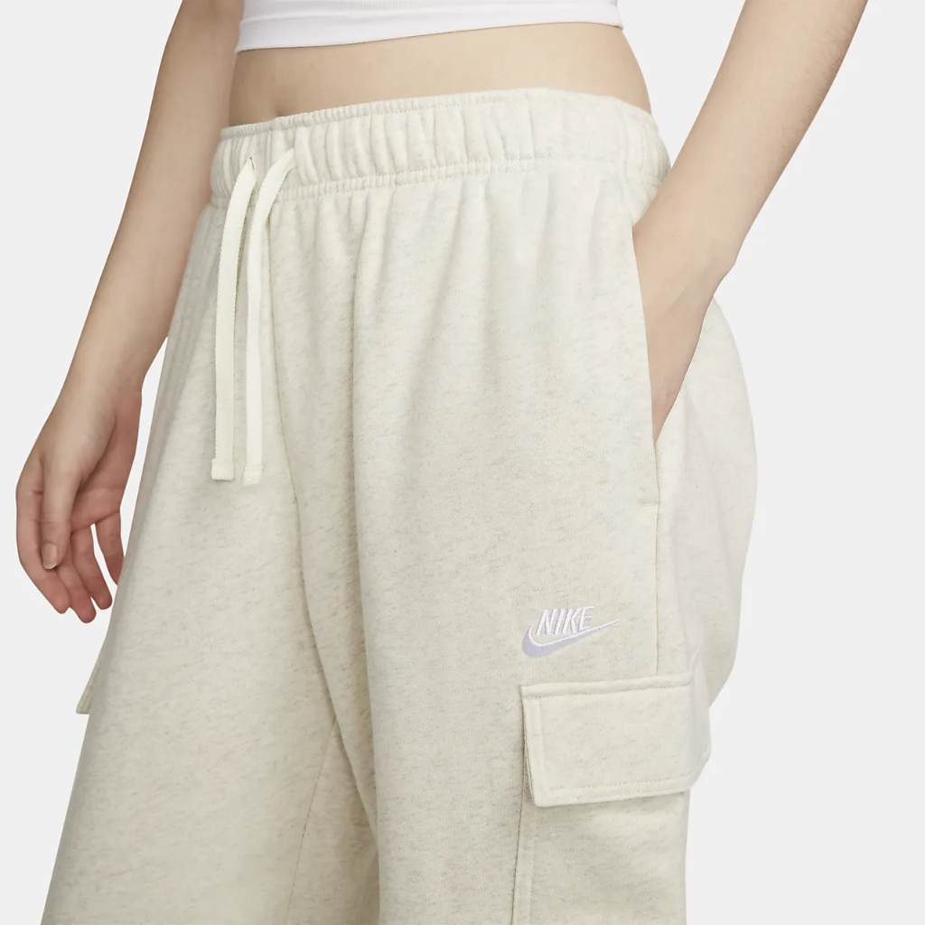 Nike Sportswear Club Fleece Women&#039;s Mid-Rise Oversized Cargo Sweatpants DQ5196-141