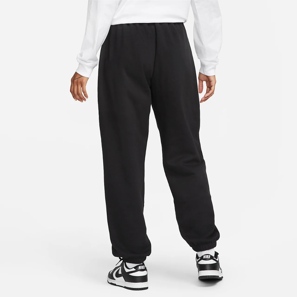 Nike Sportswear Club Fleece Women&#039;s Mid-Rise Oversized Sweatpants DQ5800-010