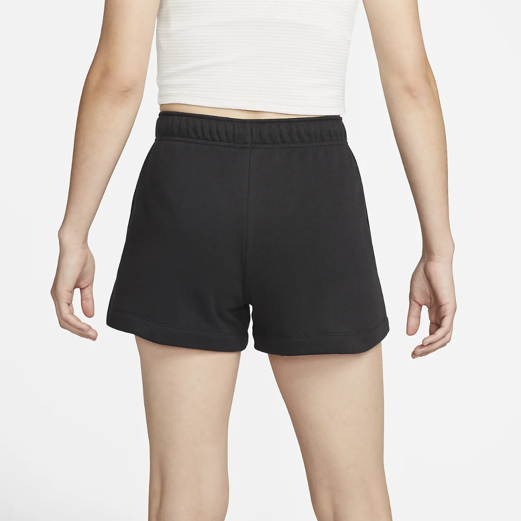 Nike Sportswear Club Fleece Women&#039;s Mid-Rise Shorts DQ5802-010