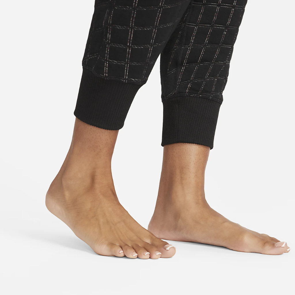 Nike Yoga Therma-FIT Luxe Women&#039;s Reversible Fleece Pants DQ6314-010