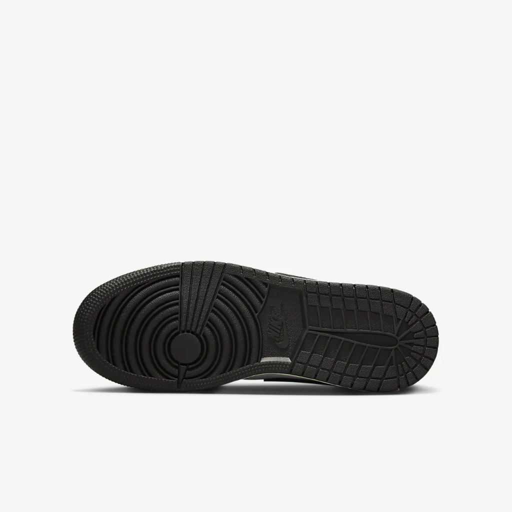 Air Jordan 1 Low SE Big Kids&#039; Shoes DQ8421-001