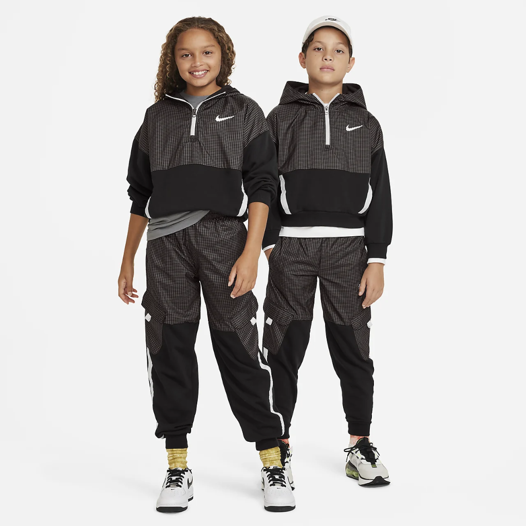 Nike Outdoor Play Big Kids&#039; 1/2-Zip Hoodie DQ8743-010