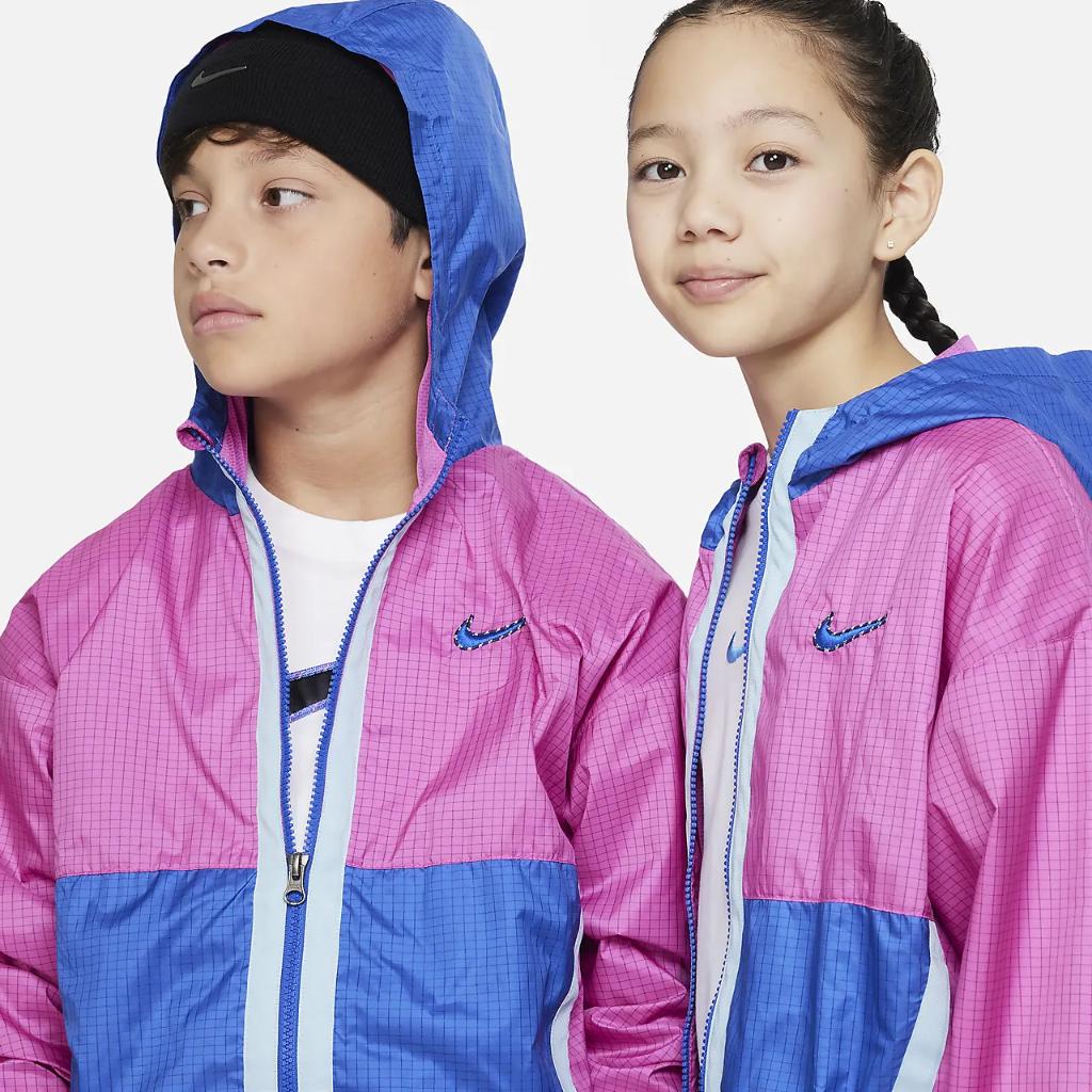Nike Outdoor Play Big Kids&#039; Oversized Woven Jacket DQ8744-623