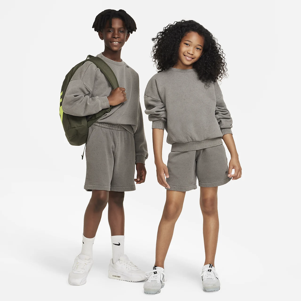 Nike Sportswear Icon Fleece Big Kids&#039; Sweatshirt DQ9002-210