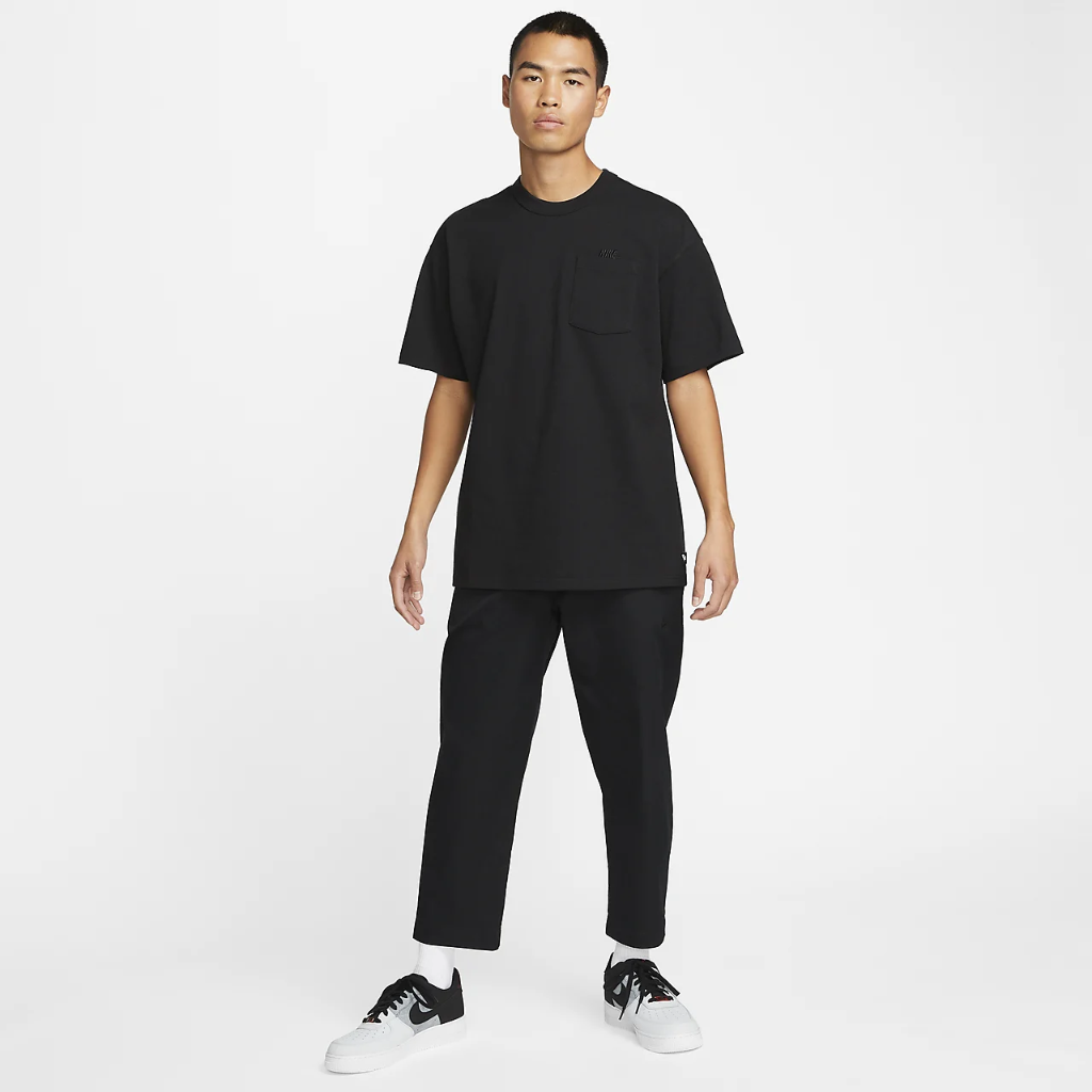 Nike Sportswear Premium Essentials Men&#039;s Pocket T-Shirt DQ9295-010