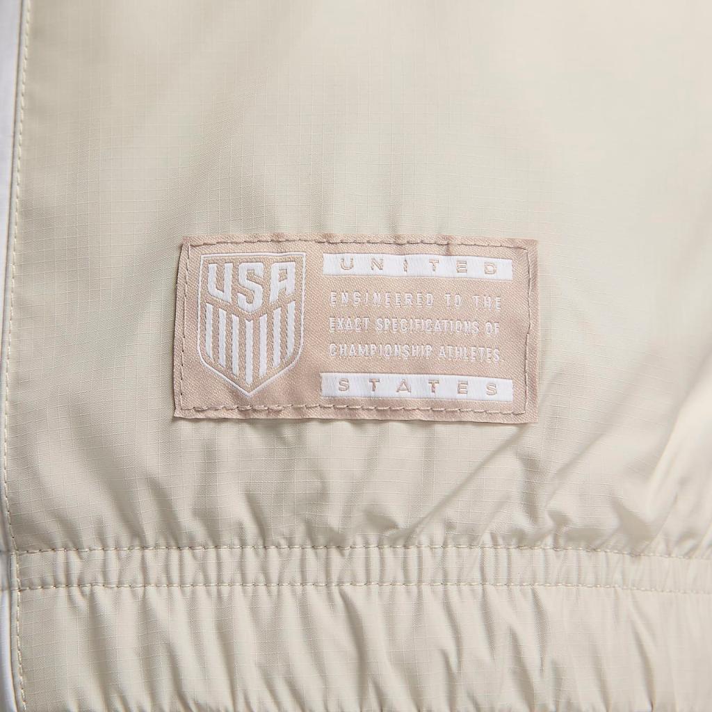 U.S. Essential Women&#039;s Nike Graphic Jacket DV1945-104