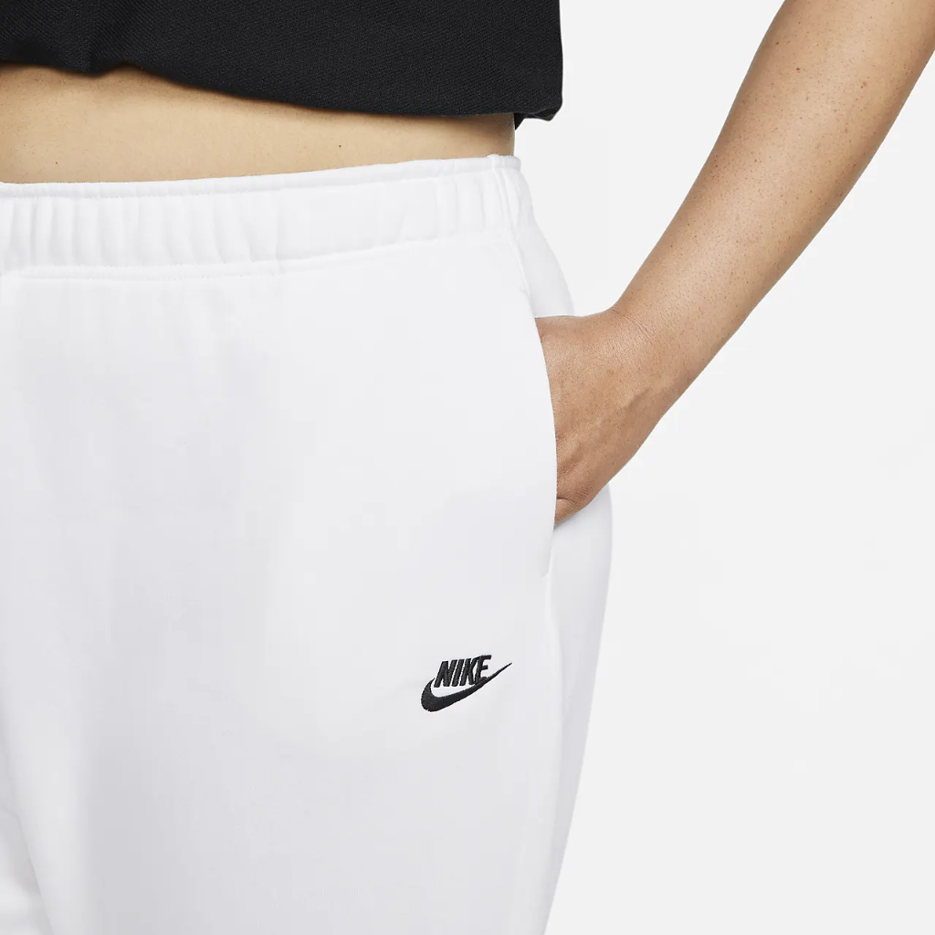 Nike Sportswear Club Fleece Women&#039;s Mid-Rise Oversized Sweatpants (Plus Size) DV5084-100