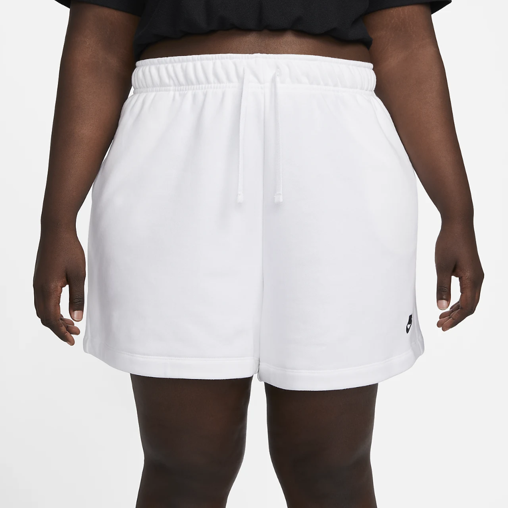 Nike Sportswear Club Fleece Women&#039;s Mid-Rise Shorts (Plus Size) DV5086-100